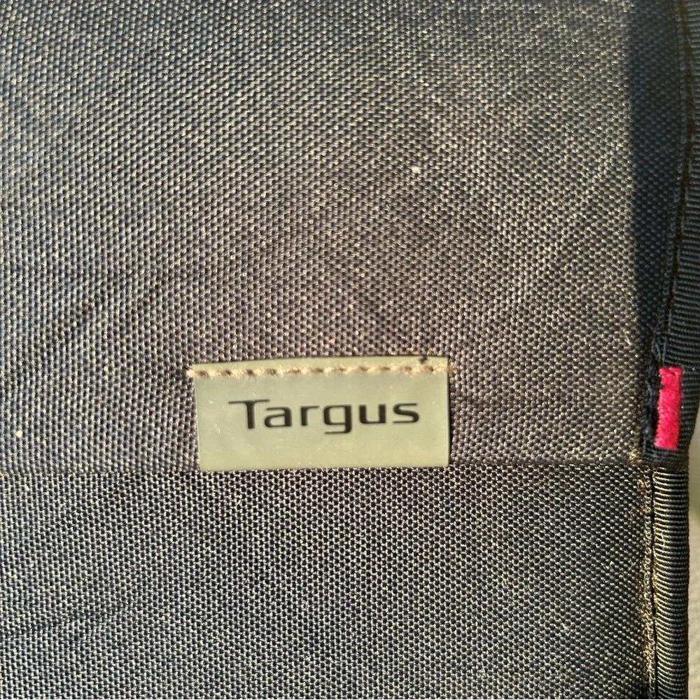 Targus Phobos 12 Notebook Sleeve, Black - TSS13601US NWOT NEW